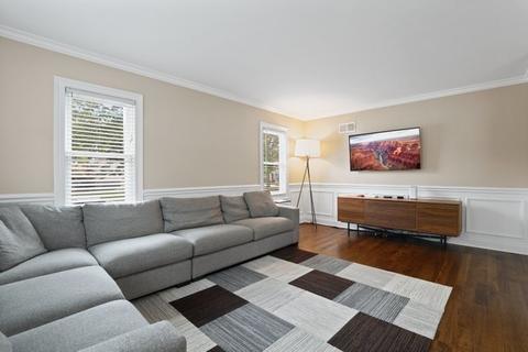 934 S Spring Rd, Elmhurst, IL 60126 photo 2