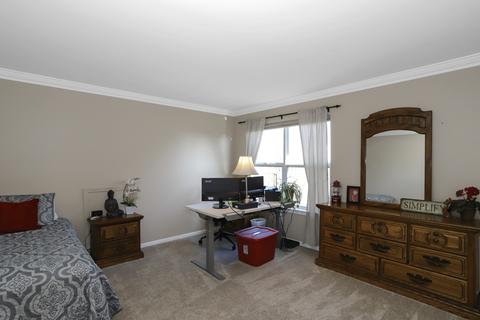 592 Wexford Dr, Elgin, IL 60124 photo 37