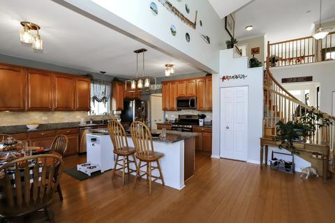 592 Wexford Dr, Elgin, IL 60124 photo 16