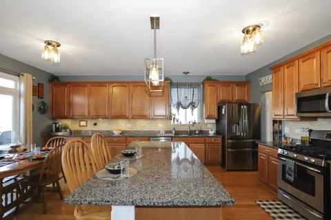 592 Wexford Dr, Elgin, IL 60124 photo 17