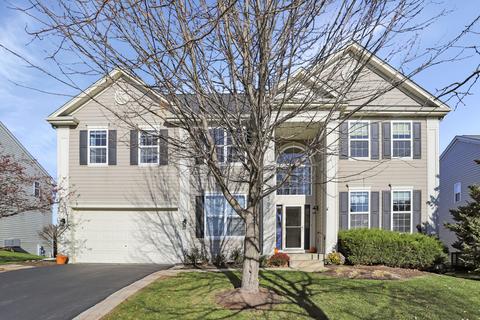 592 Wexford Dr, Elgin, IL 60124 photo 1