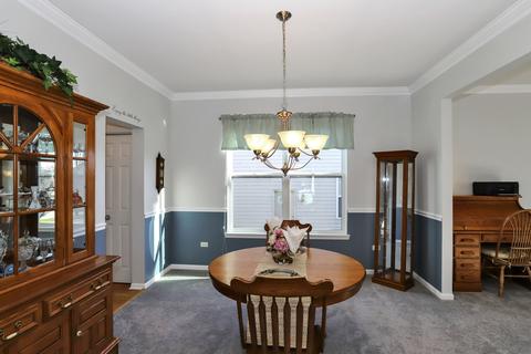 592 Wexford Dr, Elgin, IL 60124 photo 10