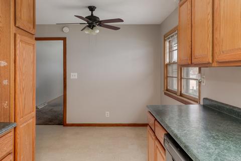 1 Linda Ln, Normal, IL 61761 photo 9