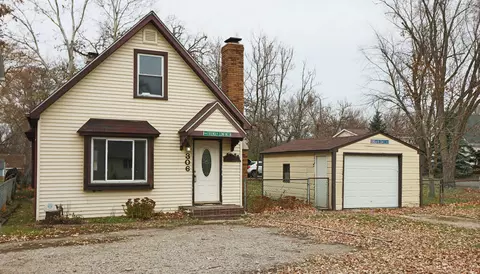 306 W Riverside Dr, Mchenry, IL 60051 photo 1