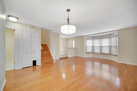 1130 Oakview Dr, Wheaton, IL 60187 photo 6