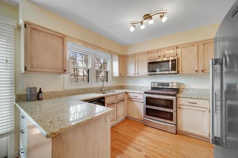 1130 Oakview Dr, Wheaton, IL 60187 photo 7