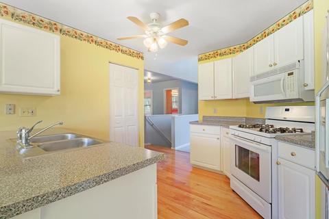 942 Donnelly Pl, Mchenry, IL 60050 photo 8