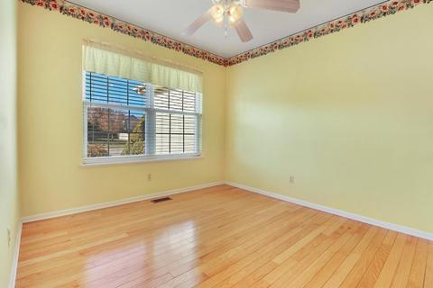 942 Donnelly Pl, Mchenry, IL 60050 photo 9