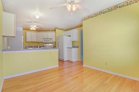 942 Donnelly Pl, Mchenry, IL 60050 photo 10