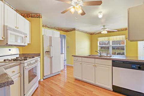 942 Donnelly Pl, Mchenry, IL 60050 photo 7