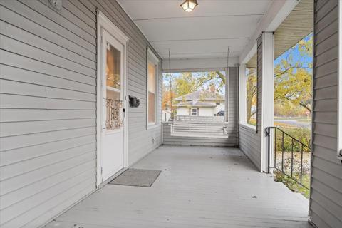 677 E Front St, El Paso, IL 61738 photo 2