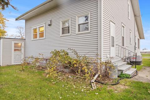 677 E Front St, El Paso, IL 61738 photo 18