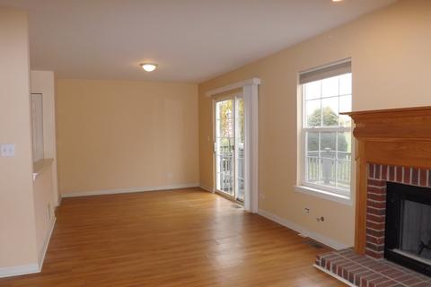 1251 Horseshoe Ln, Bartlett, IL 60103 photo 4