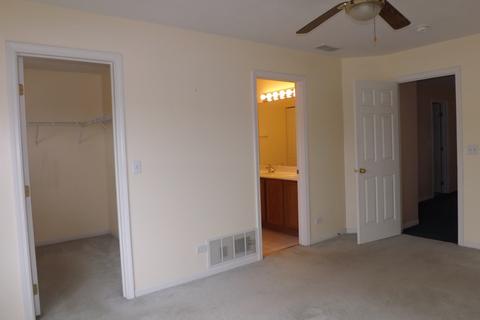 1251 Horseshoe Ln, Bartlett, IL 60103 photo 11