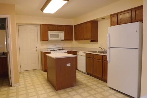 1251 Horseshoe Ln, Bartlett, IL 60103 photo 6