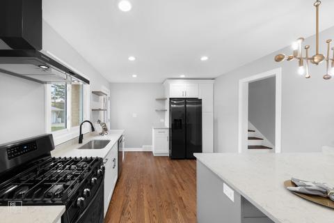 237 Michael Mnr, Glenview, IL 60025 photo 5