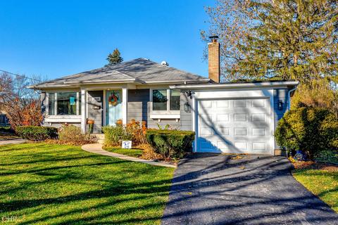 809 Pershing Ave, Wheaton, IL 60189 photo 1