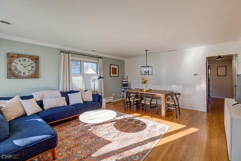 809 Pershing Ave, Wheaton, IL 60189 photo 3