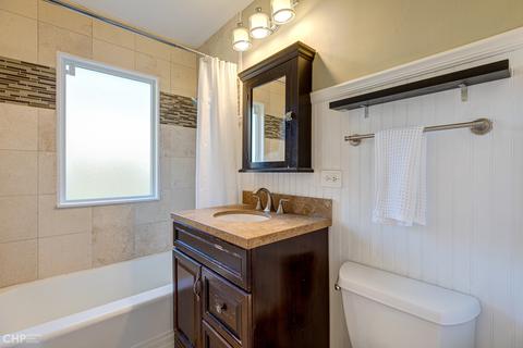 809 Pershing Ave, Wheaton, IL 60189 photo 8