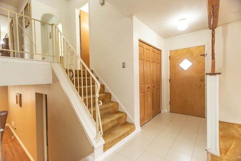 740 S Westgate Rd, Des Plaines, IL 60016 photo 4