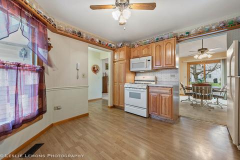 2212 Stirrup Ln, Wheaton, IL 60189 photo 11