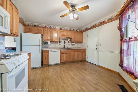 2212 Stirrup Ln, Wheaton, IL 60189 photo 12