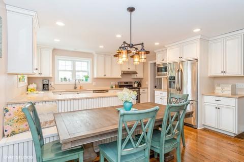 730 E Chicago Ave, Naperville, IL 60540 photo 8