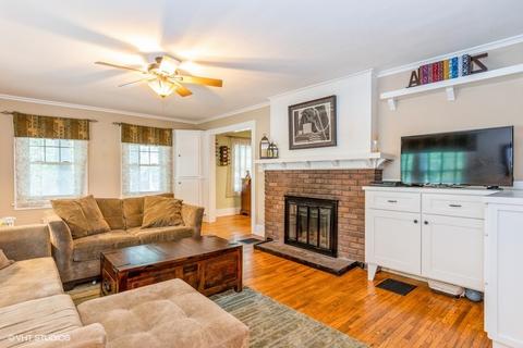730 E Chicago Ave, Naperville, IL 60540 photo 12