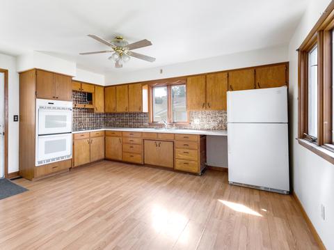 111 E Van Buren St, Marengo, IL 60152 photo 2
