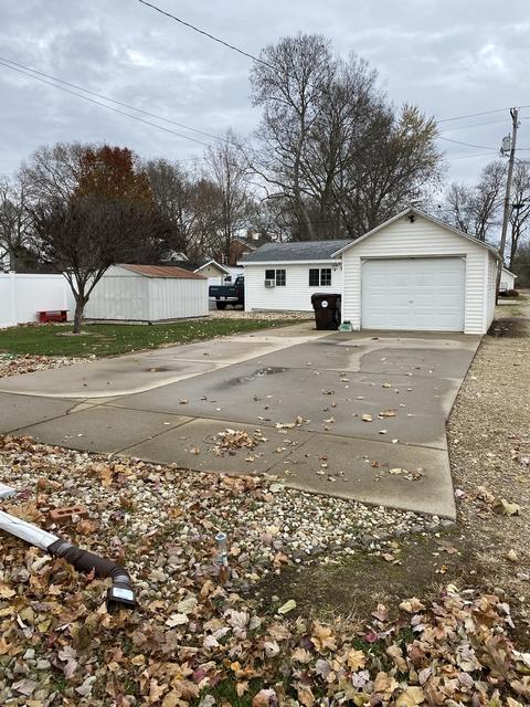 1008 Edward St, Henry, IL 61537 photo 20