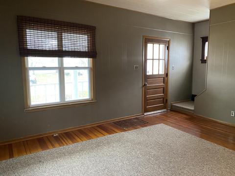1008 Edward St, Henry, IL 61537 photo 4