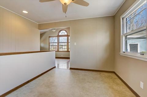 406 N Kent Rd, Mchenry, IL 60051 photo 9