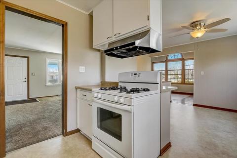 406 N Kent Rd, Mchenry, IL 60051 photo 11