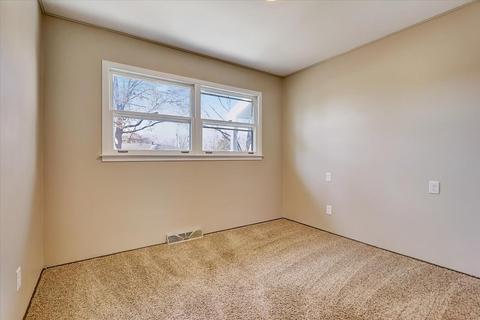 406 N Kent Rd, Mchenry, IL 60051 photo 17