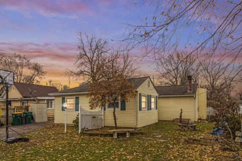 117 E Prairie St, Plano, IL 60545 photo 4