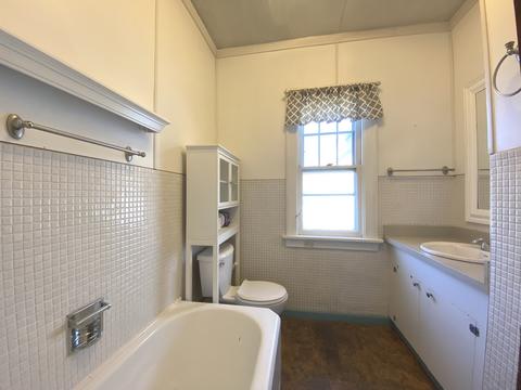 533 W Water St, Kankakee, IL 60901 photo 9