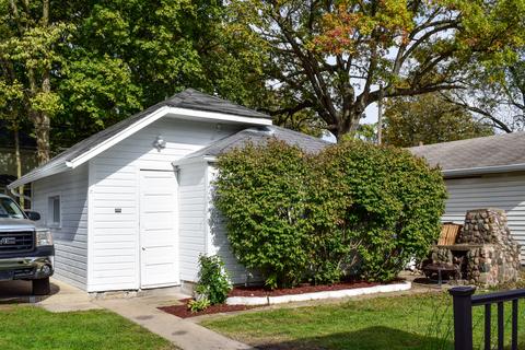 658 Linden Ave, Elgin, IL 60120 photo 26