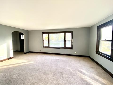 700 Congdon Ave, Elgin, IL 60120 photo 9