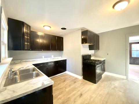 700 Congdon Ave, Elgin, IL 60120 photo 2