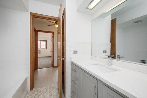 1633 River St #4E, Des Plaines, IL 60016 photo 10