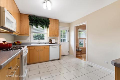 924 Burnham Ct, Glenview, IL 60025 photo 5