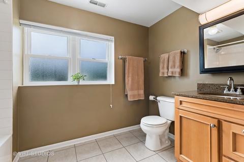 924 Burnham Ct, Glenview, IL 60025 photo 15