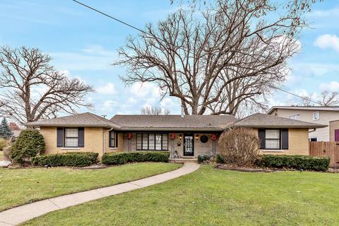 1351 Cobb Blvd, Kankakee, IL 60901 photo 2