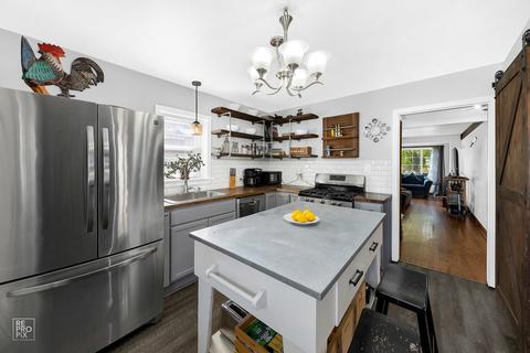 3752 W 68th Pl, Chicago, IL 60629 photo 7