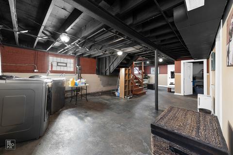 3752 W 68th Pl, Chicago, IL 60629 photo 16