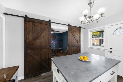 3752 W 68th Pl, Chicago, IL 60629 photo 8