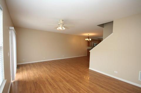 114 Jackson St, Gilberts, IL 60136 photo 5