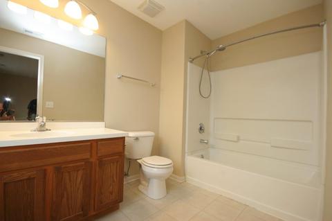 114 Jackson St, Gilberts, IL 60136 photo 9