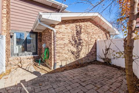 116 W Union Ave, Wheaton, IL 60187 photo 3