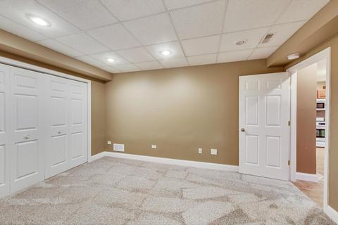 8901 Maple Ave, Burr Ridge, IL 60527 photo 48